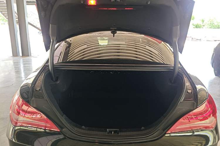Used Mercedes-Benz CLA 2014 CLA 260 4MATIC Trunk