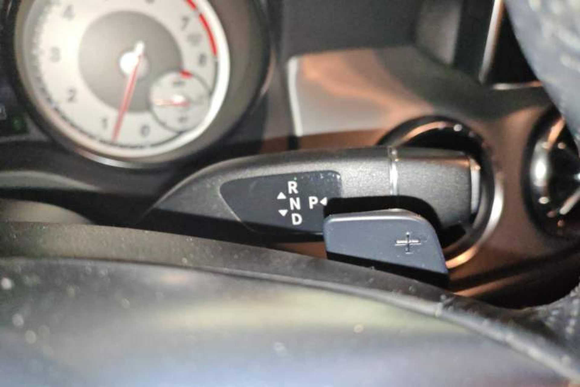 Used Mercedes-Benz CLA 2014 CLA 260 4MATIC Gear Lever
