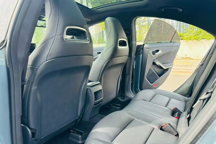 Used Mercedes-Benz CLA 2014 CLA 260 4MATIC Interior 3