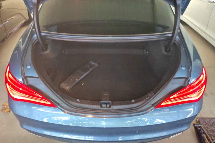 Used Mercedes-Benz CLA 2014 CLA 260 4MATIC Trunk
