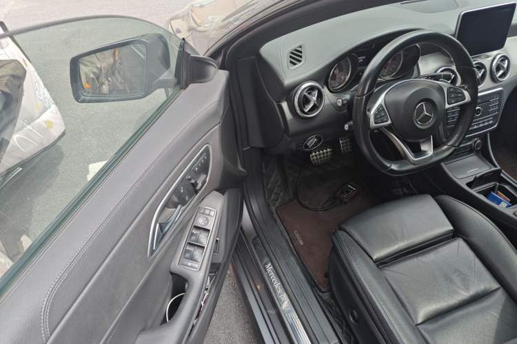 Used Mercedes-Benz CLA 2014 CLA 260 4MATIC Driver Seat
