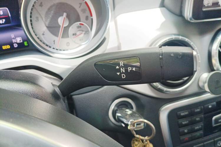 Used Mercedes-Benz CLA 2014 CLA 260 4MATIC Gear Lever