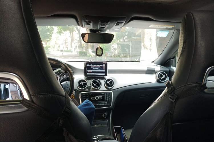 Used Mercedes-Benz CLA 2014 CLA 260 4MATIC Headliner