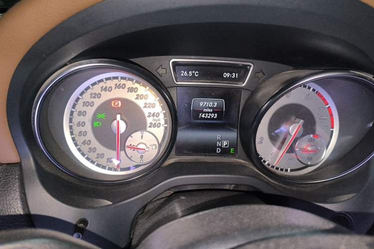 Used Mercedes-Benz CLA 2014 CLA 260 4MATIC Odometer Close Up