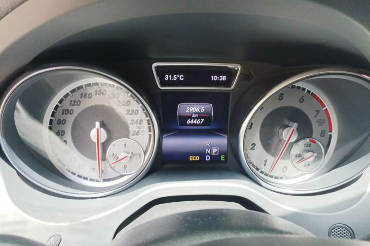Used Mercedes-Benz CLA 2014 CLA 260 4MATIC Odometer Close Up