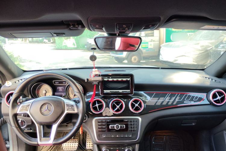 Used Mercedes-Benz CLA 2014 CLA 260 4MATIC Center Console