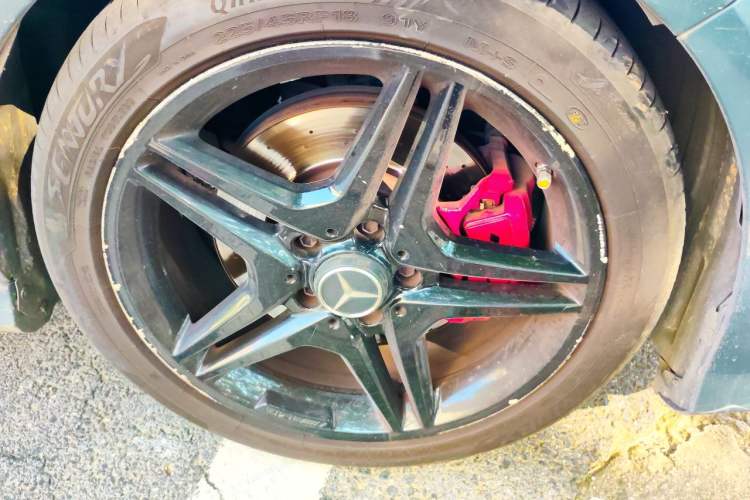 Used Mercedes-Benz CLA 2014 CLA 260 4MATIC Right Front Wheel Hub