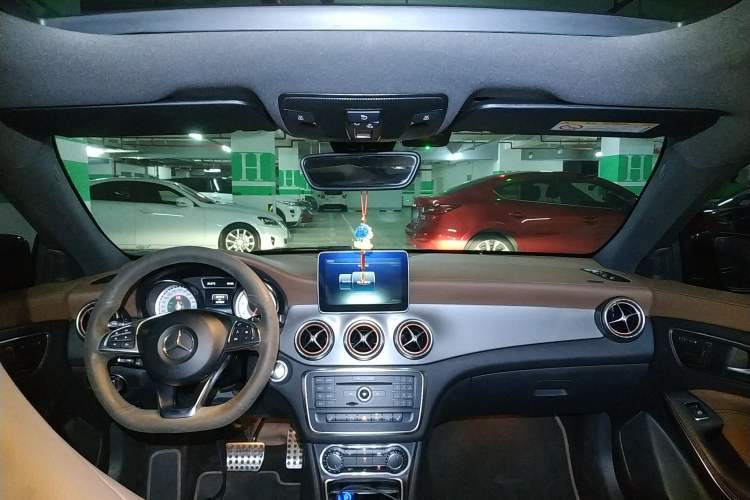 Used Mercedes-Benz CLA 2014 CLA 260 4MATIC Headliner