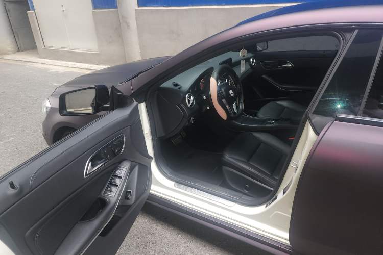 Used Mercedes-Benz CLA 2014 CLA 260 4MATIC Interior 5