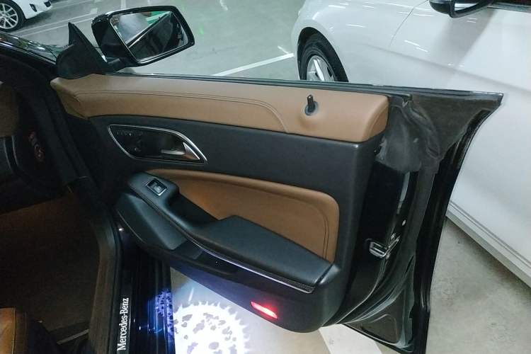 Used Mercedes-Benz CLA 2014 CLA 260 4MATIC Interior 5