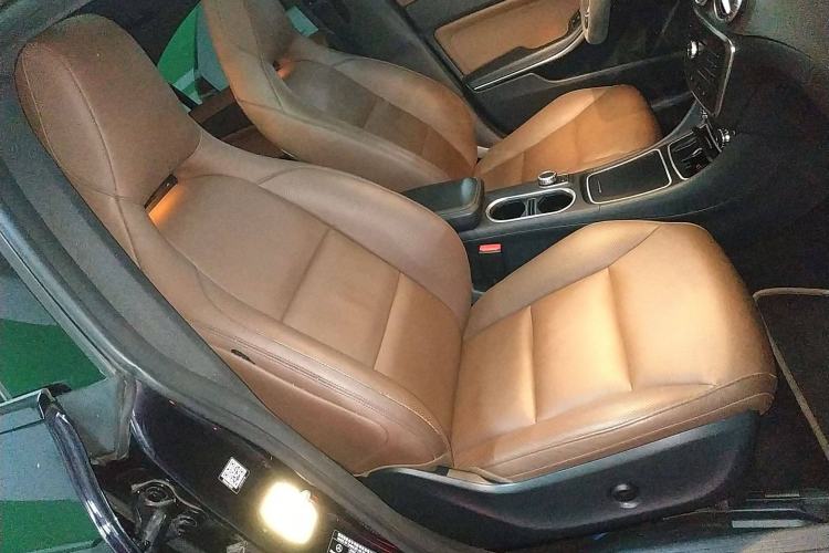 Used Mercedes-Benz CLA 2014 CLA 260 4MATIC Right Front Seat