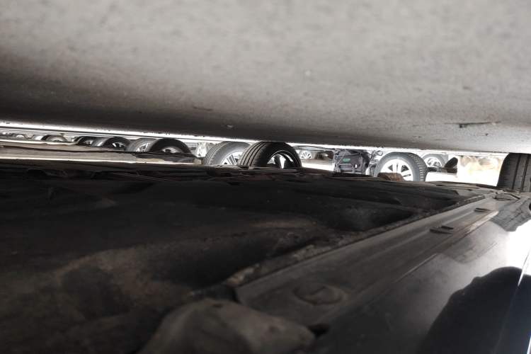 Used Mercedes-Benz CLA 2014 CLA 260 4MATIC Right Side Sill