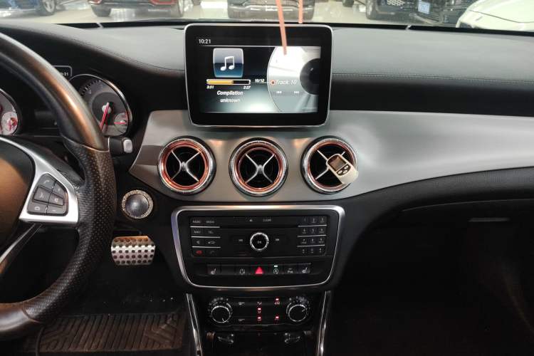 Used Mercedes-Benz CLA 2014 CLA 260 4MATIC Audio And AC Panel
