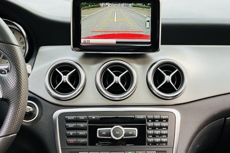 Used Mercedes-Benz CLA 2014 CLA 260 4MATIC Audio And AC Panel