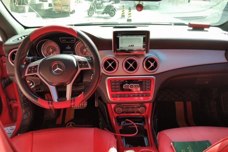 Used Mercedes-Benz CLA 2014 CLA 260 4MATIC Center Console