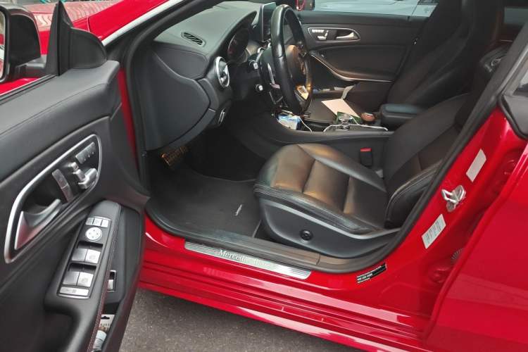Used Mercedes-Benz CLA 2014 CLA 260 4MATIC Driver Seat