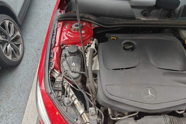 Used Mercedes-Benz CLA 2014 CLA 260 4MATIC Engine Bay Right