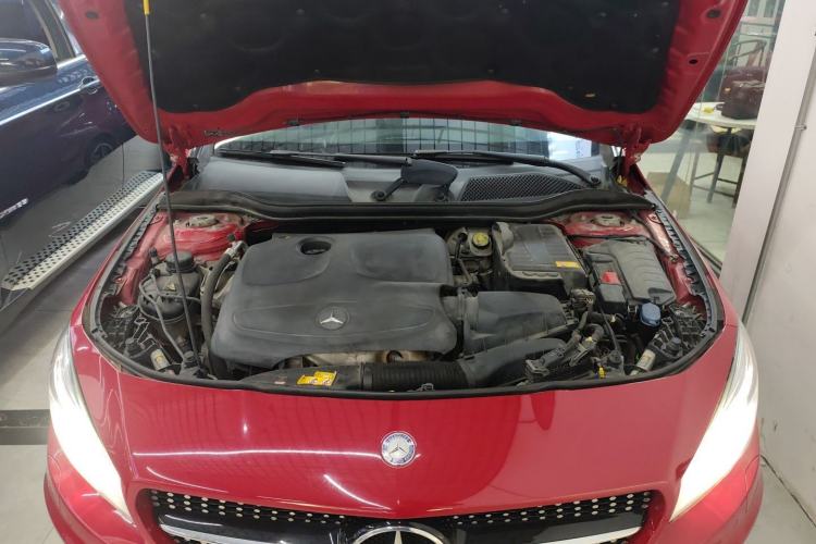 Used Mercedes-Benz CLA 2014 CLA 260 4MATIC Engine Bay