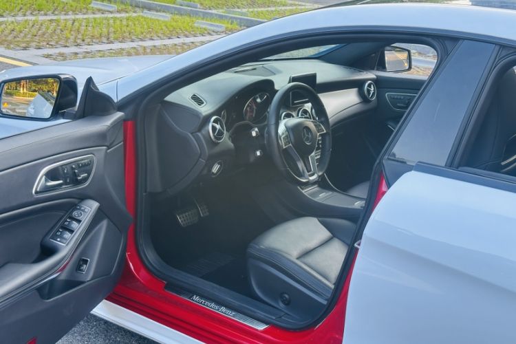 Used Mercedes-Benz CLA 2014 CLA 260 4MATIC Exterior 4