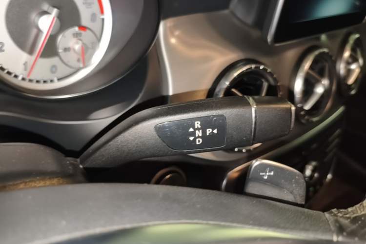 Used Mercedes-Benz CLA 2014 CLA 260 4MATIC Gear Lever