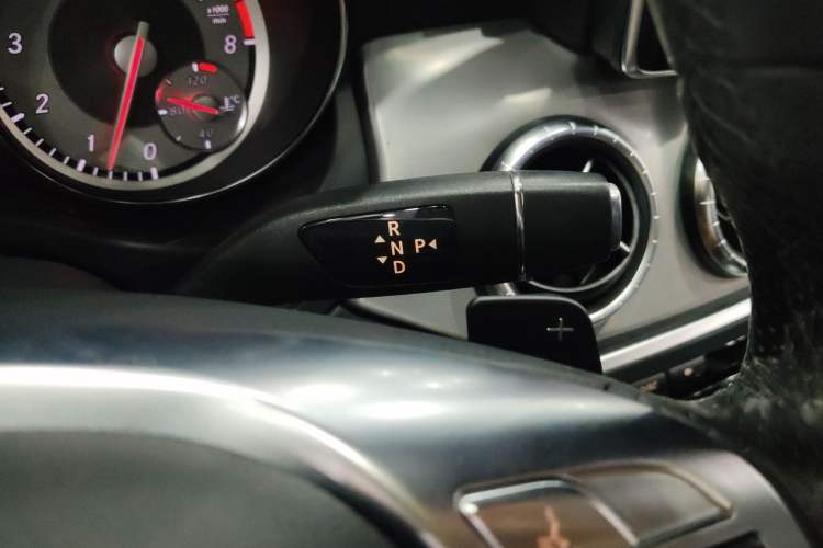 Used Mercedes-Benz CLA 2014 CLA 260 4MATIC Gear Lever
