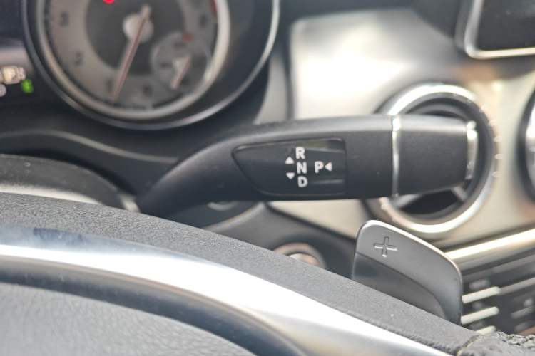 Used Mercedes-Benz CLA 2014 CLA 260 4MATIC Gear Lever