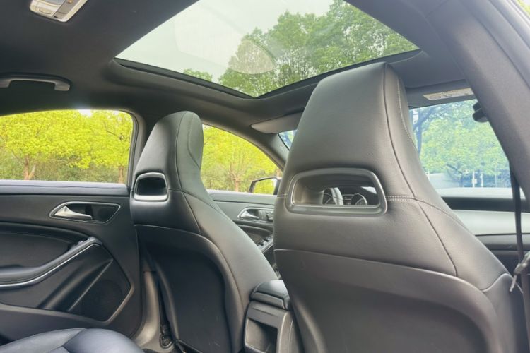 Used Mercedes-Benz CLA 2014 CLA 260 4MATIC Headliner