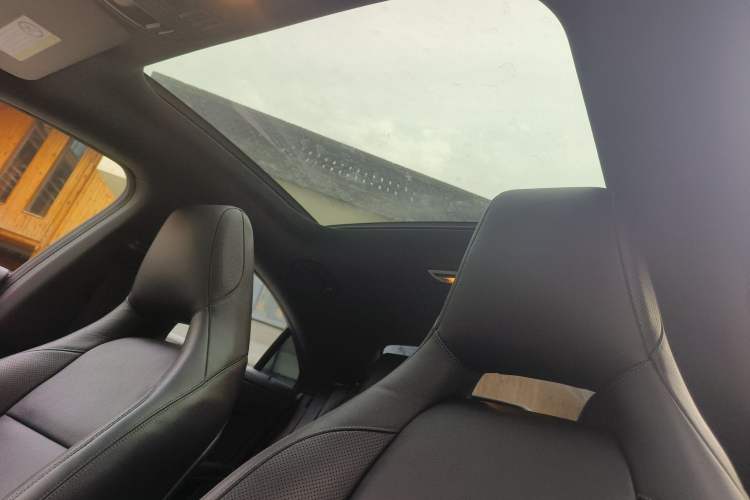 Used Mercedes-Benz CLA 2014 CLA 260 4MATIC Headliner
