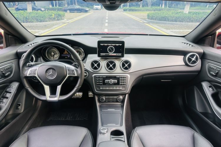 Used Mercedes-Benz CLA 2014 CLA 260 4MATIC Interior 5