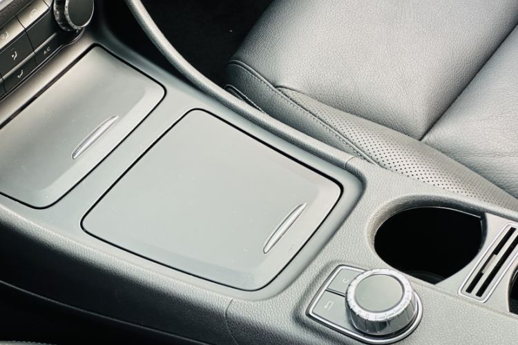 Used Mercedes-Benz CLA 2014 CLA 260 4MATIC Interior 6