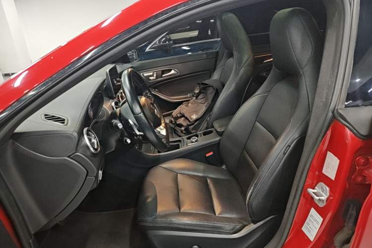 Used Mercedes-Benz CLA 2014 CLA 260 4MATIC Left Front Seat