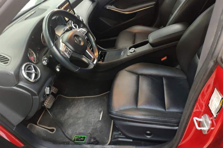 Used Mercedes-Benz CLA 2014 CLA 260 4MATIC Left Front Seat