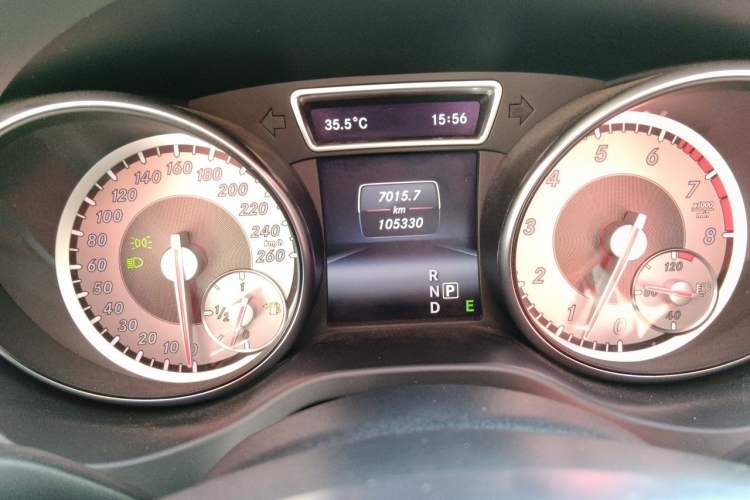 Used Mercedes-Benz CLA 2014 CLA 260 4MATIC Odometer Close Up