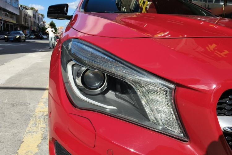 Used Mercedes-Benz CLA 2014 CLA 260 4MATIC Right Front Headlight