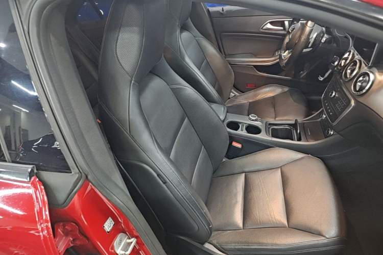 Used Mercedes-Benz CLA 2014 CLA 260 4MATIC Right Front Seat