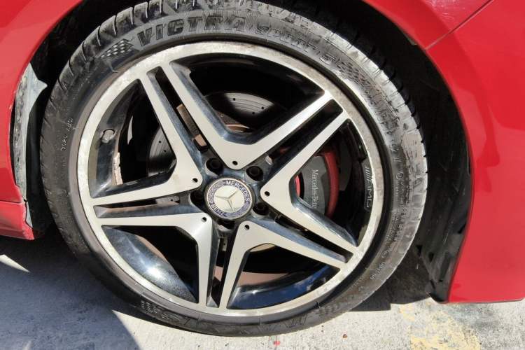 Used Mercedes-Benz CLA 2014 CLA 260 4MATIC Right Front Wheel Hub