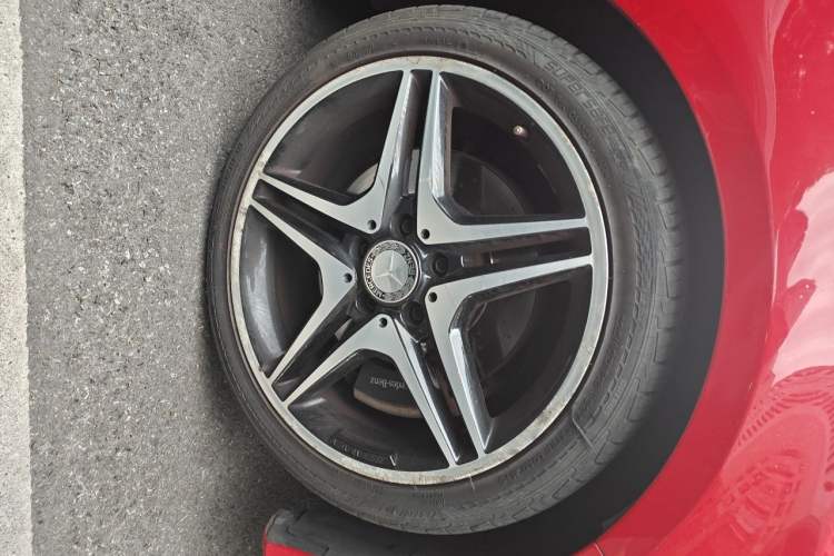 Used Mercedes-Benz CLA 2014 CLA 260 4MATIC Right Front Wheel Hub