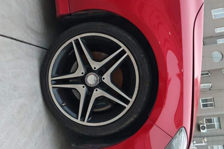 Used Mercedes-Benz CLA 2014 CLA 260 4MATIC Right Front Wheel Hub