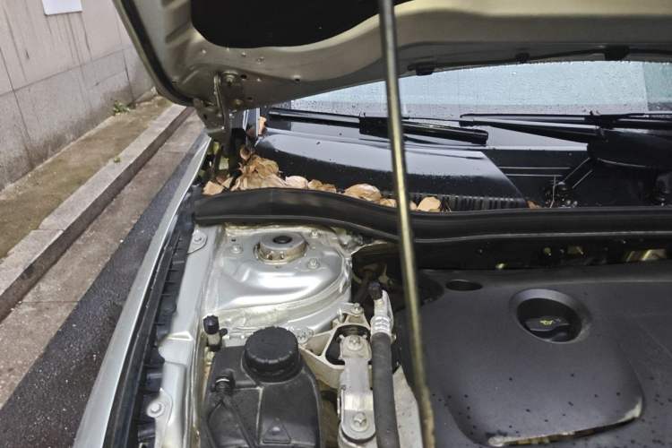 Used Mercedes-Benz CLA 2014 CLA 260 4MATIC Engine Bay Right