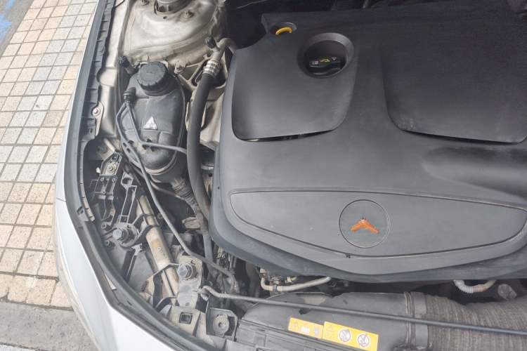 Used Mercedes-Benz CLA 2014 CLA 260 4MATIC Engine Bay Right