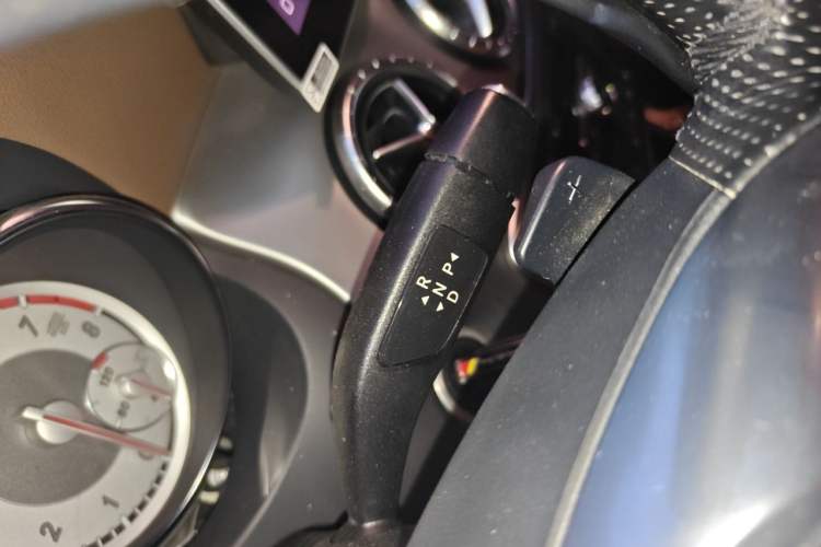 Used Mercedes-Benz CLA 2014 CLA 260 4MATIC Gear Lever