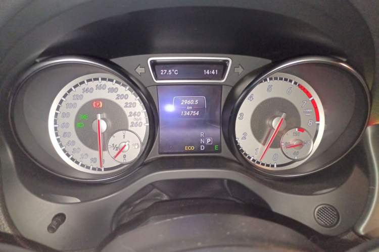 Used Mercedes-Benz CLA 2014 CLA 260 4MATIC Odometer Close Up