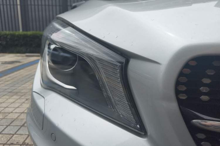 Used Mercedes-Benz CLA 2014 CLA 260 4MATIC Right Front Headlight