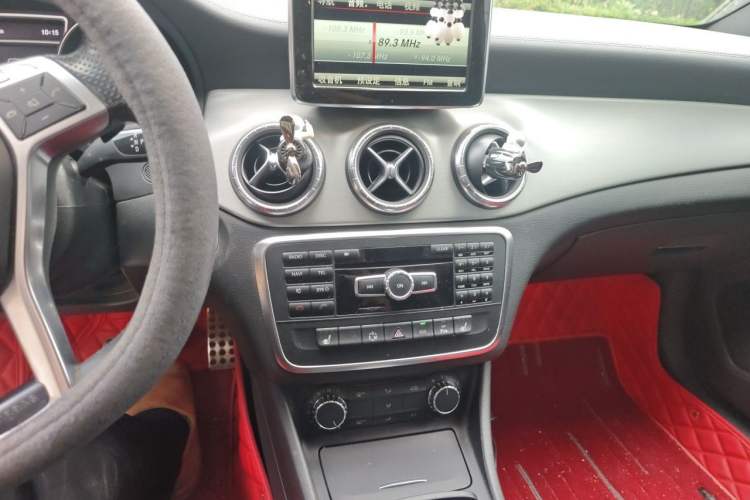 Used Mercedes-Benz CLA 2014 CLA 260 4MATIC Audio And AC Panel