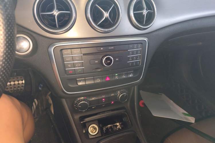 Used Mercedes-Benz CLA 2014 CLA 260 4MATIC Audio And AC Panel