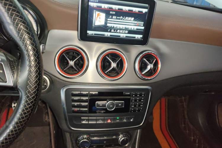 Used Mercedes-Benz CLA 2014 CLA 260 4MATIC Audio And AC Panel