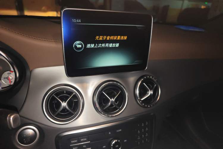 Used Mercedes-Benz CLA 2014 CLA 260 4MATIC Audio And AC Panel