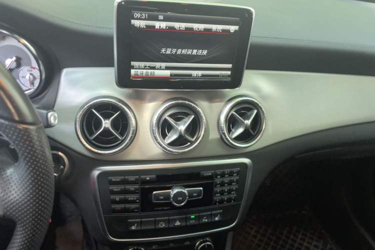Used Mercedes-Benz CLA 2014 CLA 260 4MATIC Audio And AC Panel