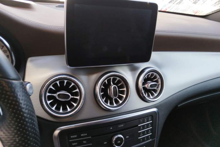 Used Mercedes-Benz CLA 2014 CLA 260 4MATIC Audio And AC Panel
