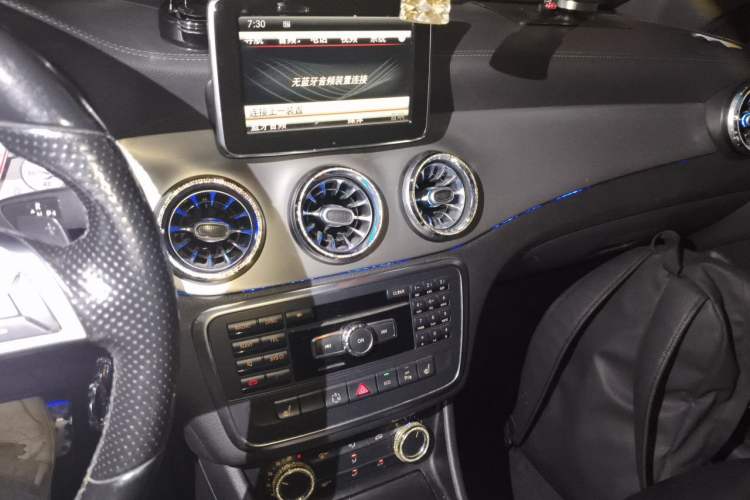 Used Mercedes-Benz CLA 2014 CLA 260 4MATIC Audio And AC Panel